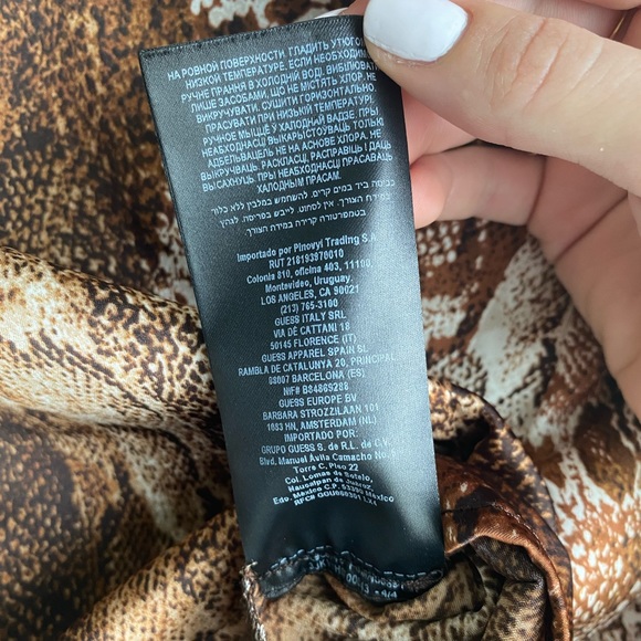 Guess Sahara Twist-Front Printed Crop Top - Picture 5 of 7